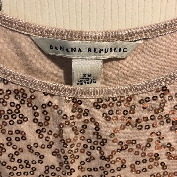 Banana Republic xs rose gold color top - Picture 3 of 3